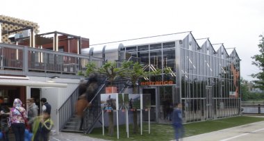 foto Dismantling of Dutch glass pavilion at the World Expo Milano